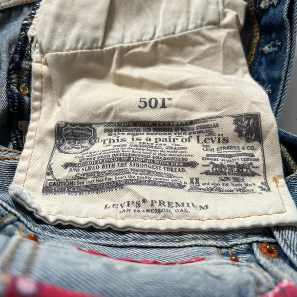 Levi's 501 Shorts Women's Size 32 Blue Denim High Rise Button Fly - Picture 8 of 10